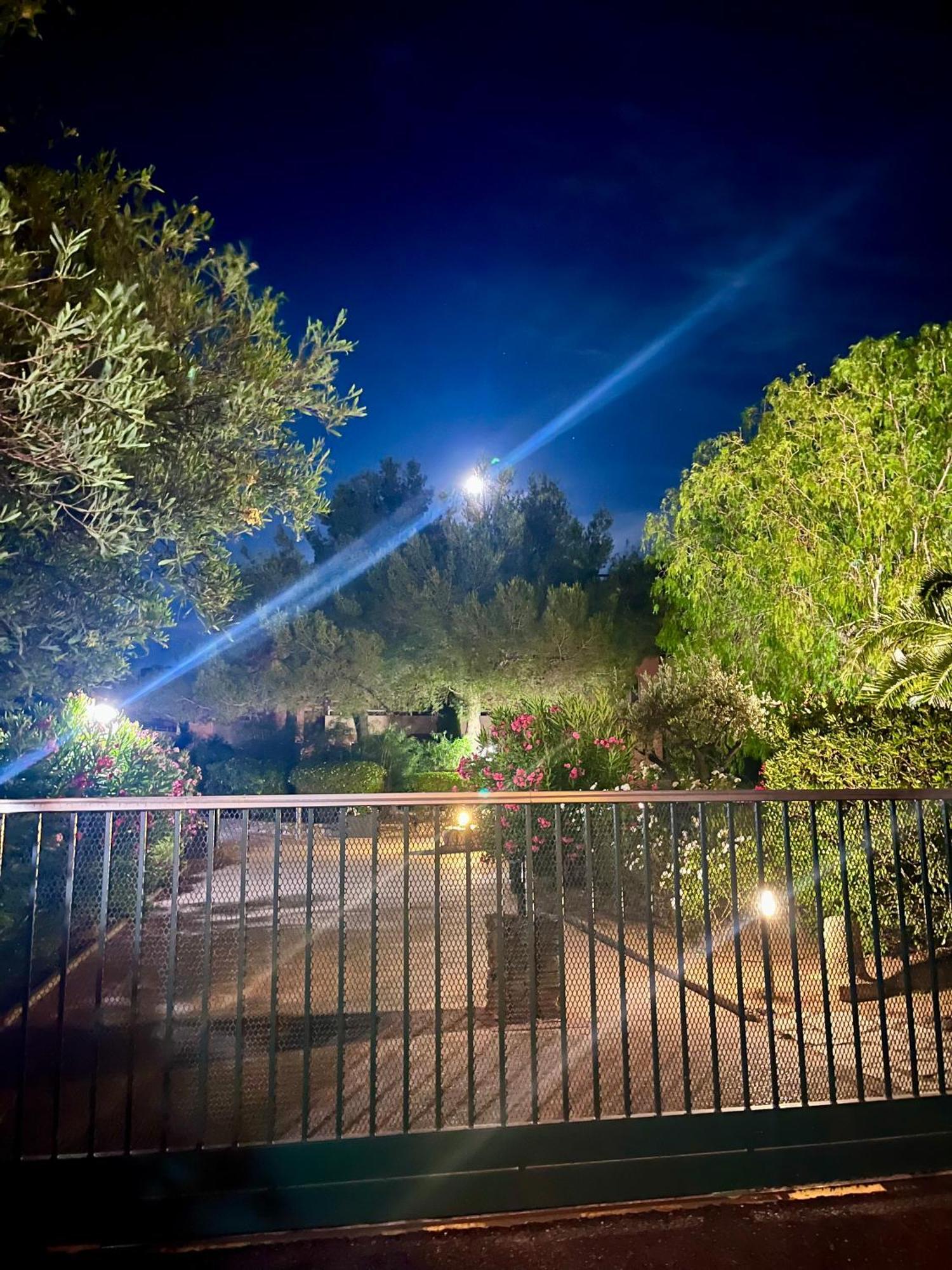 Appartamento Private Garden In Center Of Tropez *